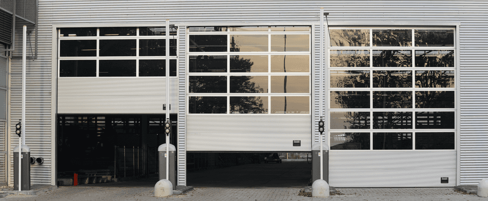 OSF42A industriport i silver som öppnas